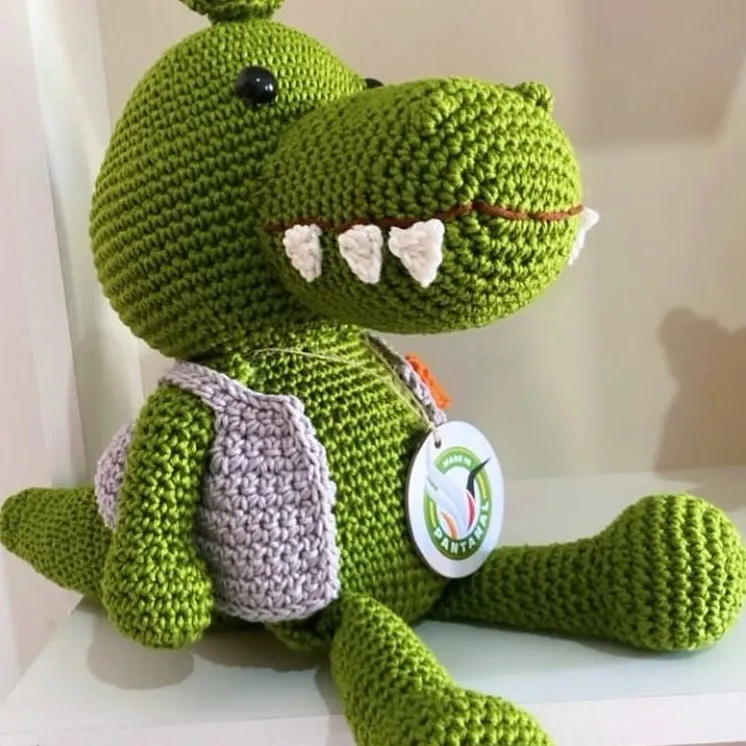 jacaré de amigurumi