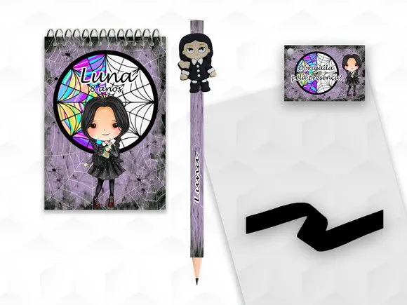 Bloquinho com Aplique Wandinha Personalizado - artesanato feito à mão por creativitybynina