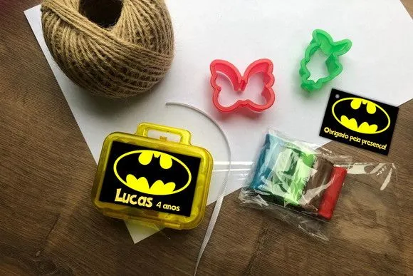 Maletinha Batman Modelar Personalizada - artesanato feito à mão por creativitybynina