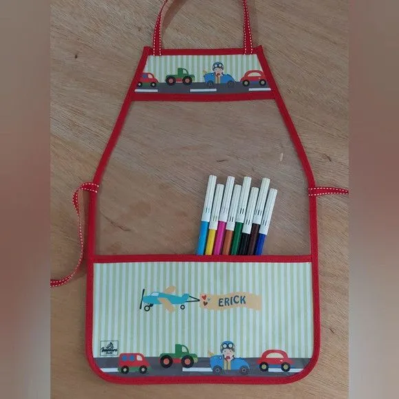Avental Escolar - Carrinho - artesanato feito à mão por Innovare Studio
