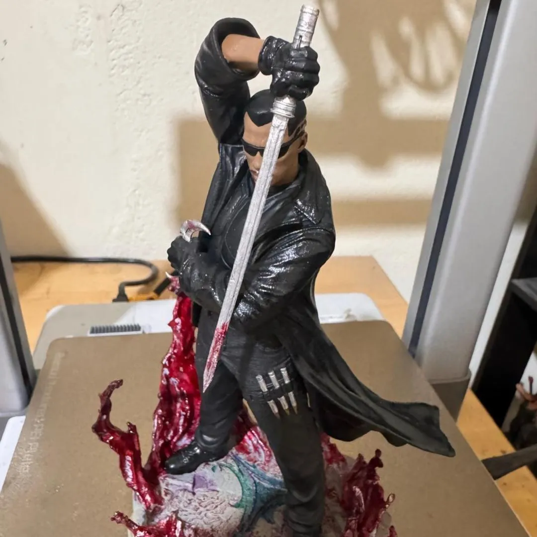 Boneco Blade: O Caçador de Vampiros Wesley Snipes Action Figure 22 cm - foto 2