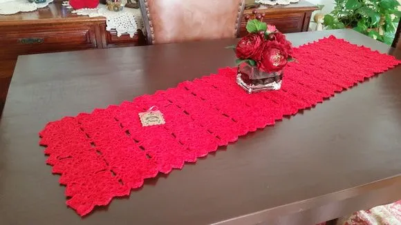 Caminho de Mesa em Crochê - Vermelho - foto 2