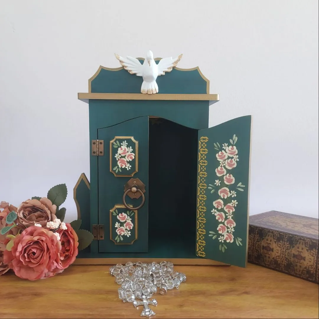 Oratório Capela Com Porta Para Imagens De Até 20cm Azul Ouro Preto - Com Iluminação Azul Porta Almofadada