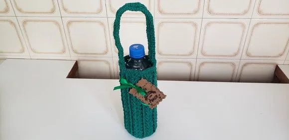Capa para Garrafinha de Água Mineral em Crochê Folhagem - foto 5