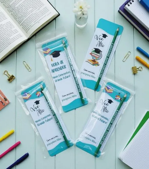 Lápis com Cartão - Volta as Aulas Personalizado - feito à mão por Mi Papelaria Criativa