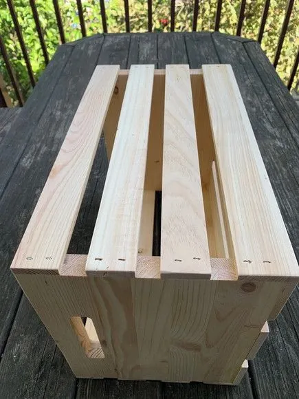 Caixote de Madeira Pinus com Pegador 60x40x20 - foto 3