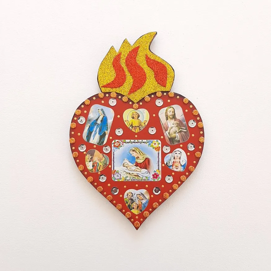 Sagrado Coração com Lantejoulas PT - artesanato de Estudio Bananeira