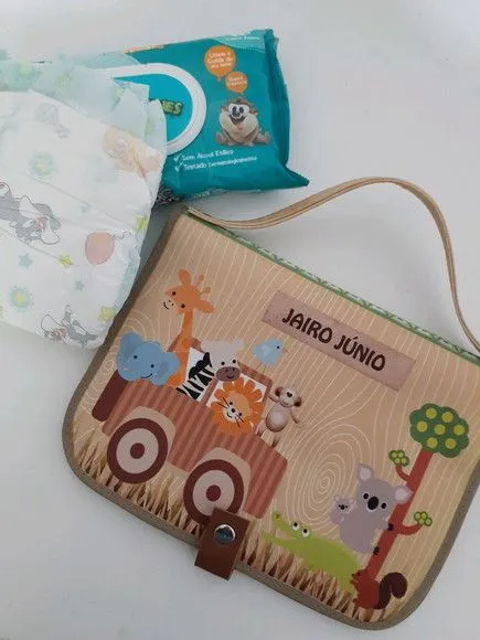 Kit higiene do bebê- Porta fraldas e lenço umedecido - artesanato feito à mão por Innovare Studio