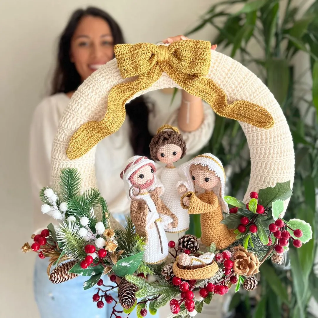 Guirlanda de Natal Artesanal com Presépio em Amigurumi - artesanato feito à mão por Crochê com amor BP
