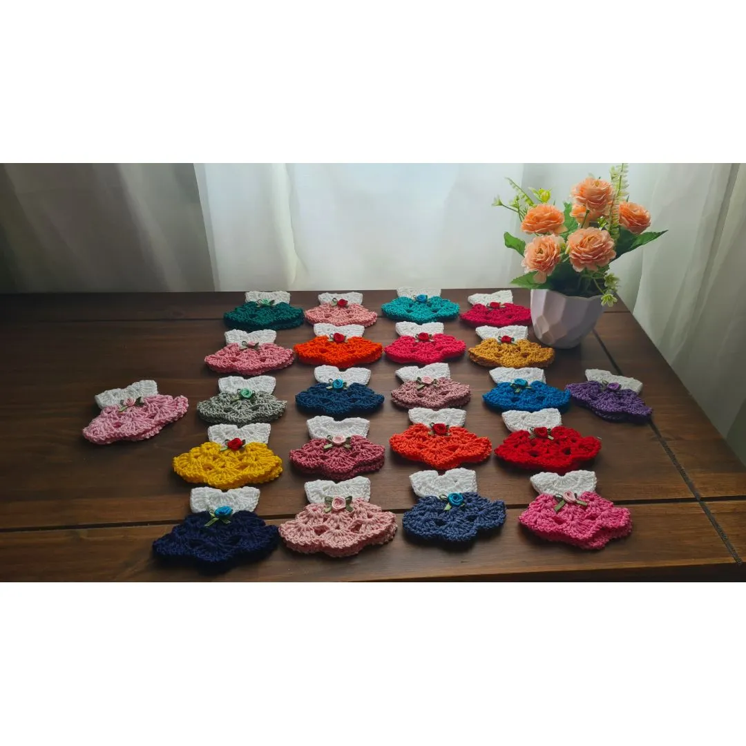 Imã Geladeira Crochê Mini Vestidinhos Coloridos - artesanato de Mari Crochê feito com carinho!