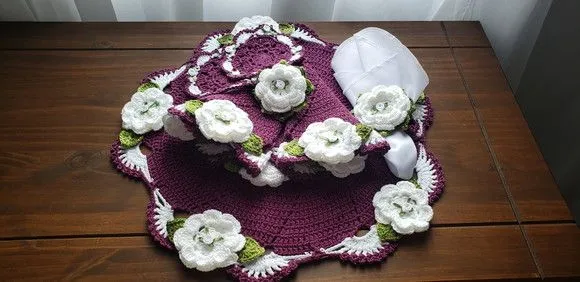 Kit Sousplat Ternura Orquídea Flores Brancas 06 Peças - artesanato de Mari Crochê feito com carinho!