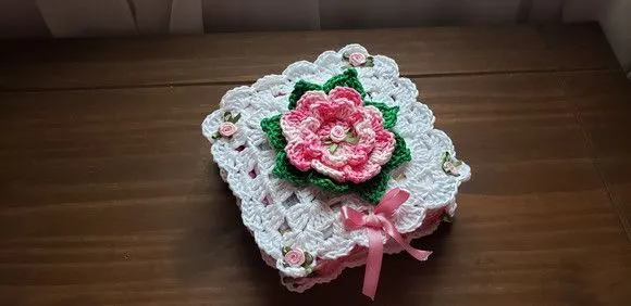 Porta Guardanapos em Crochê Flor Rosa Mesclado - foto 5