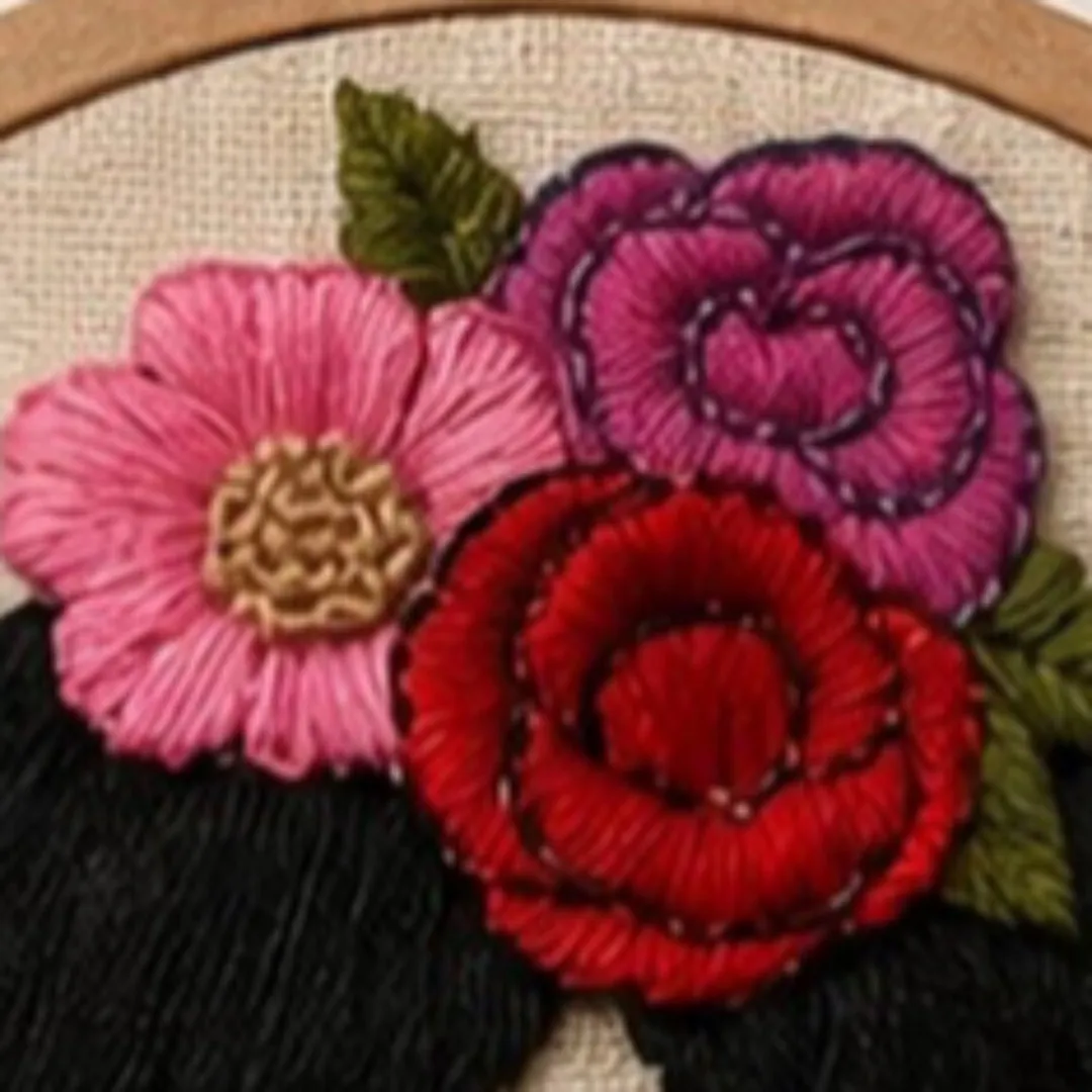 Quadro bordado / Frida Kahlo 16cm - foto 2