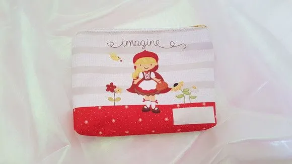 Necessaire personalizada Chapeuzinho Vermelho - artesanato feito à mão por Innovare Studio