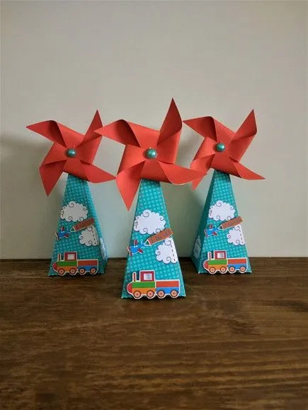 Caixa Cone catavento e avião - artesanato de Fina Essência Papelaria Personalizada
