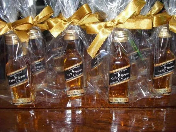 Garrafinha Black Label Personalizada - artesanato feito à mão por Mi Papelaria Criativa