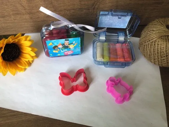 Maletinha Mundo Bita Modelar Personalizada - artesanato feito à mão por creativitybynina