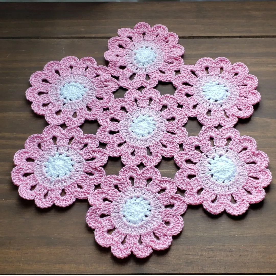 Toalhinha de Crochê Flores Japonesa Rosa com Branco - foto 2