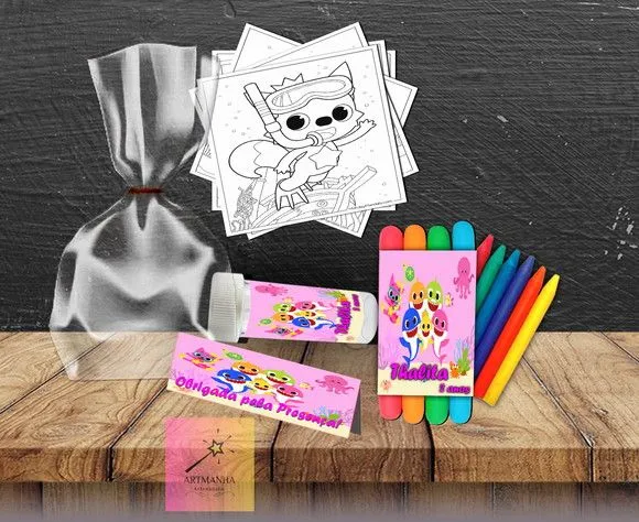 Kit Massinha + Giz + Bolha Baby Shark Rosa Personalizado - feito à mão por Artmanha Lembrancinhas