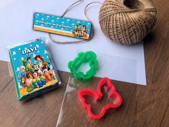 Massinha Modelar Toy Personalizada - artesanato feito à mão por creativitybynina
