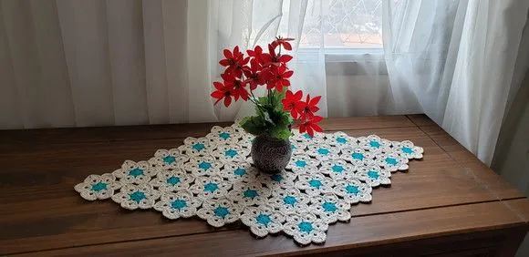 Centro de Mesa Crochê Mini Flor (cru/tifani) - foto 4
