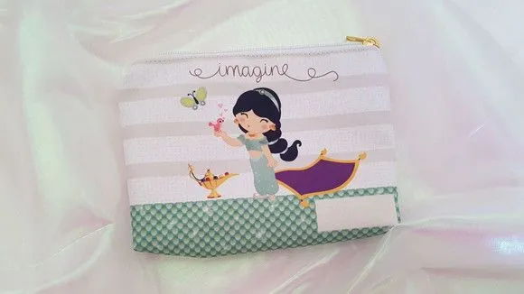 Necessaire personalizada Princesa - artesanato feito à mão por Innovare Studio