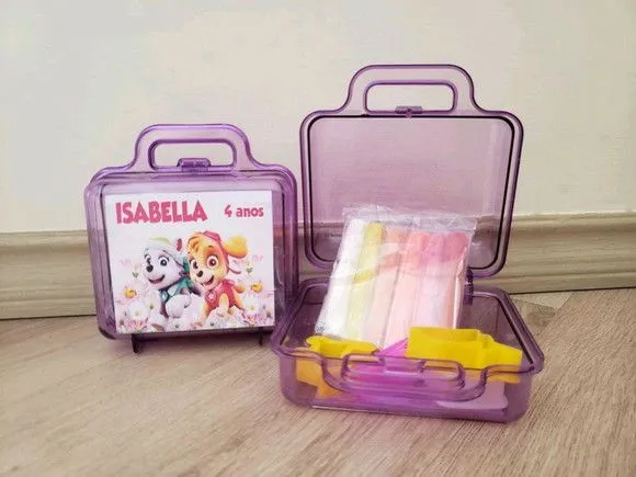 Maleta com Massinha e Moldes Personalizada - feito à mão por Mi Papelaria Criativa