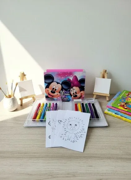 Estojinho de Pintura - Mickey e Minnie Personalizado - artesanato feito à mão por Mi Papelaria Criativa