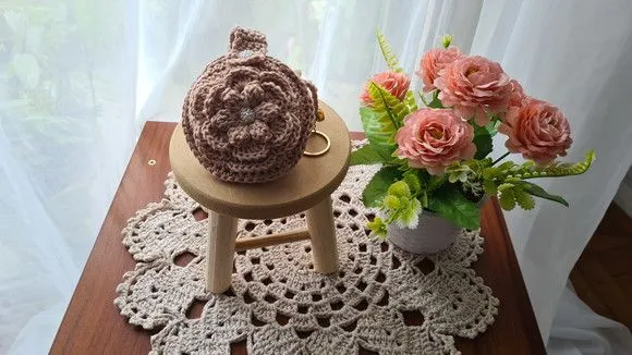 Case em Crochê para Fone de Ouvidos Amêndoa - foto 2