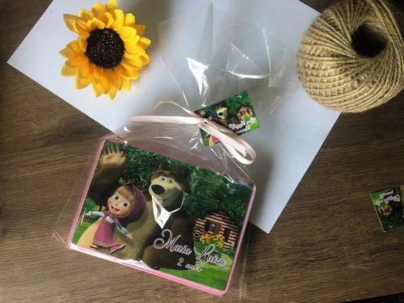 Estojinho de Pintura Marsha e o Urso Personalizado - artesanato feito à mão por creativitybynina