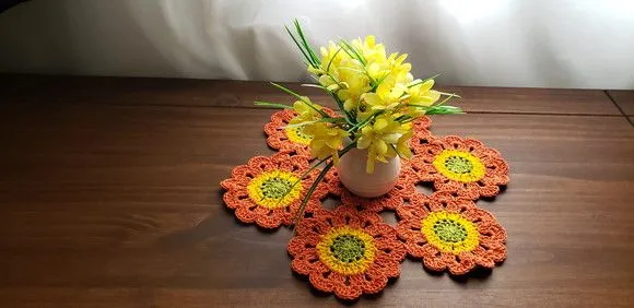 Toalhinha de Crochê Flor Japonesa (30 cm x 30 Cm) Telha - foto 5