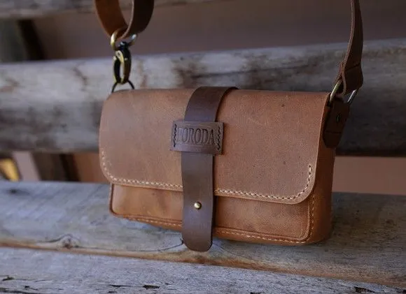 Mini Bolsa Transversal de Couro Legitimo - artesanato feito à mão por poroda