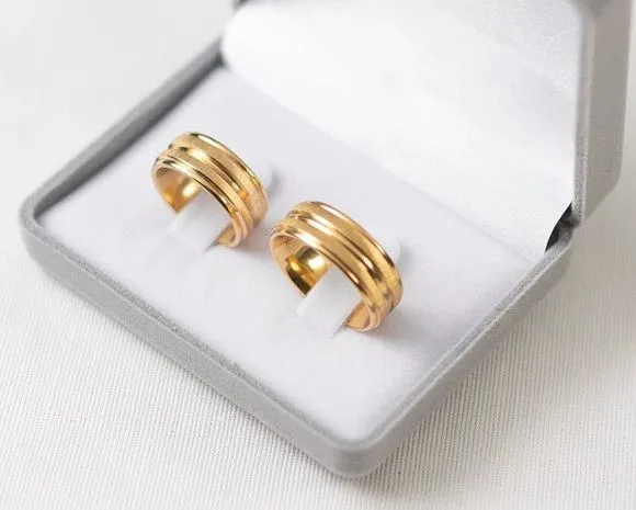 Par Alianças Noivado Quênia 8mm Banhada + Anel Solitário - artesanato feito à mão por TM JOIAS