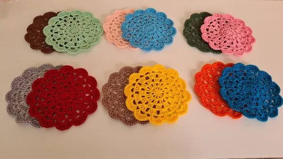 Descanso de Copos em Crochê Coloridos -12 Unidades - foto 5