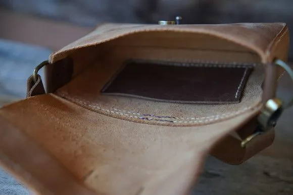 Mini Bolsa Transversal de Couro Legitimo - foto 4