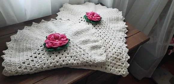 Jogo de 06 Capas Crochê para Encosto Cadeira Oval 55 x 40 cm - artesanato de Mari Crochê feito com carinho!