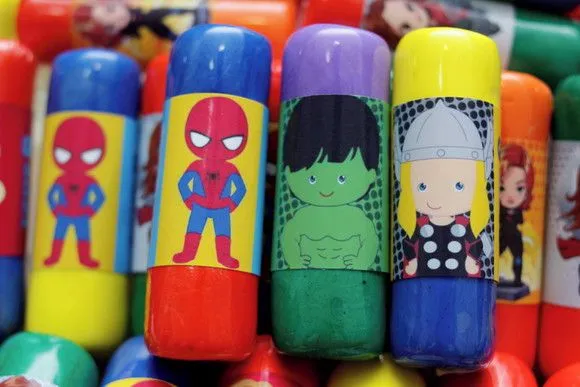 Lembrancinha Infantil Heróis - Massinha de Banho - foto 4