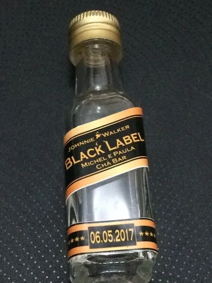 Garrafinha Black Label Personalizada - foto 3