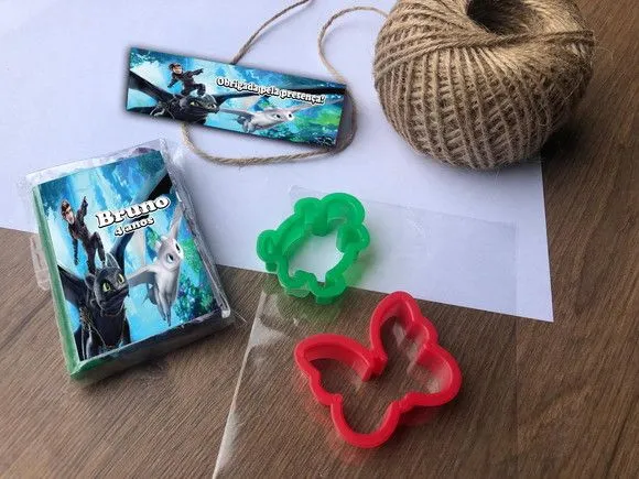 Massinha Modelar Como Treinar Seu Dragão Personalizada - feito à mão por Mi Papelaria Criativa
