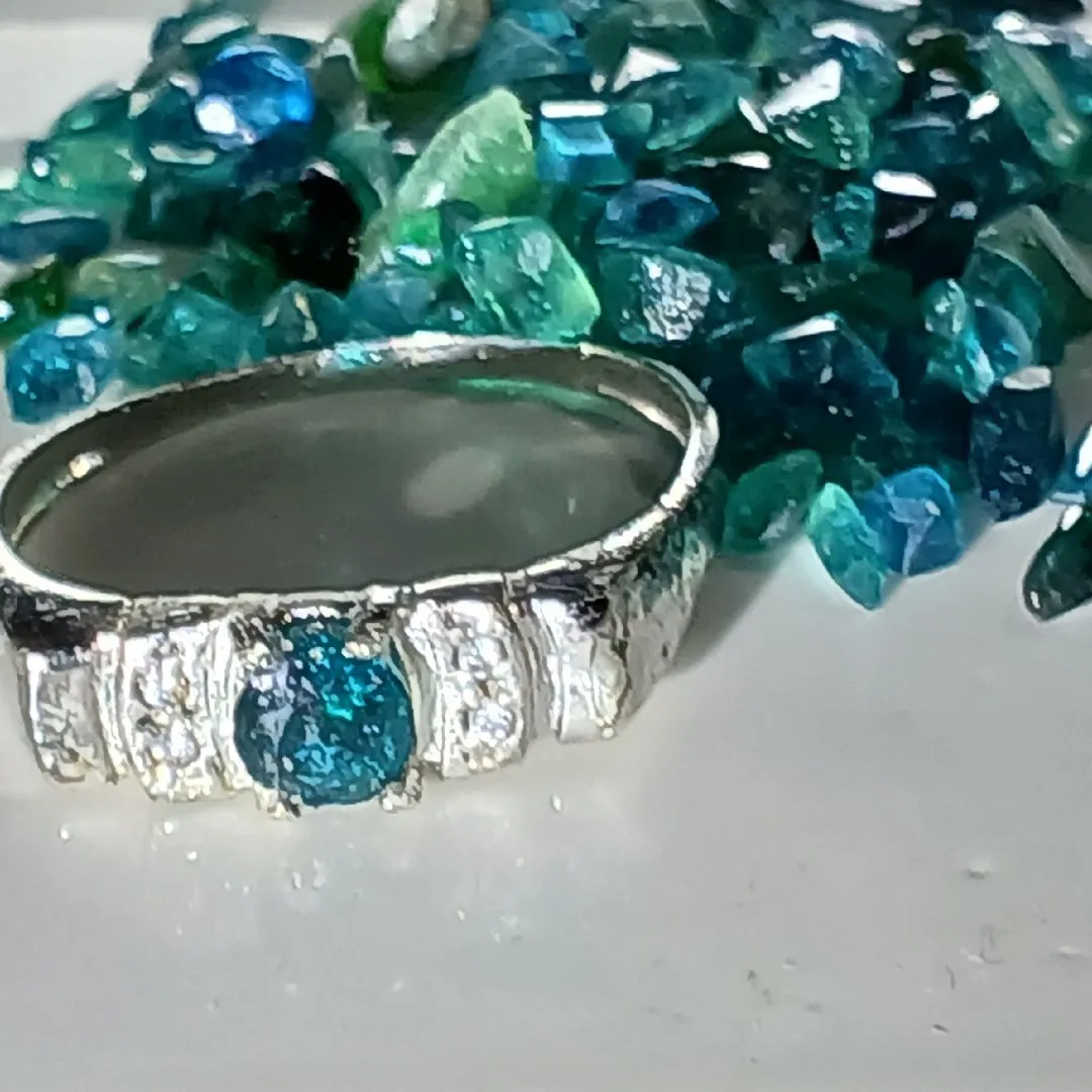 anel unissex com apatita neon africana. - artesanato feito à mão por B'Natin Jewels, Arts e Gems