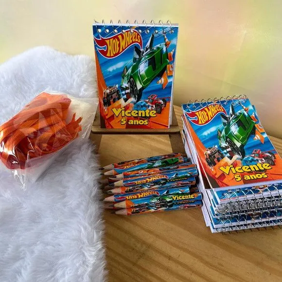 Bloquinho Hotwheels Personalizado - feito à mão por Artmanha Lembrancinhas