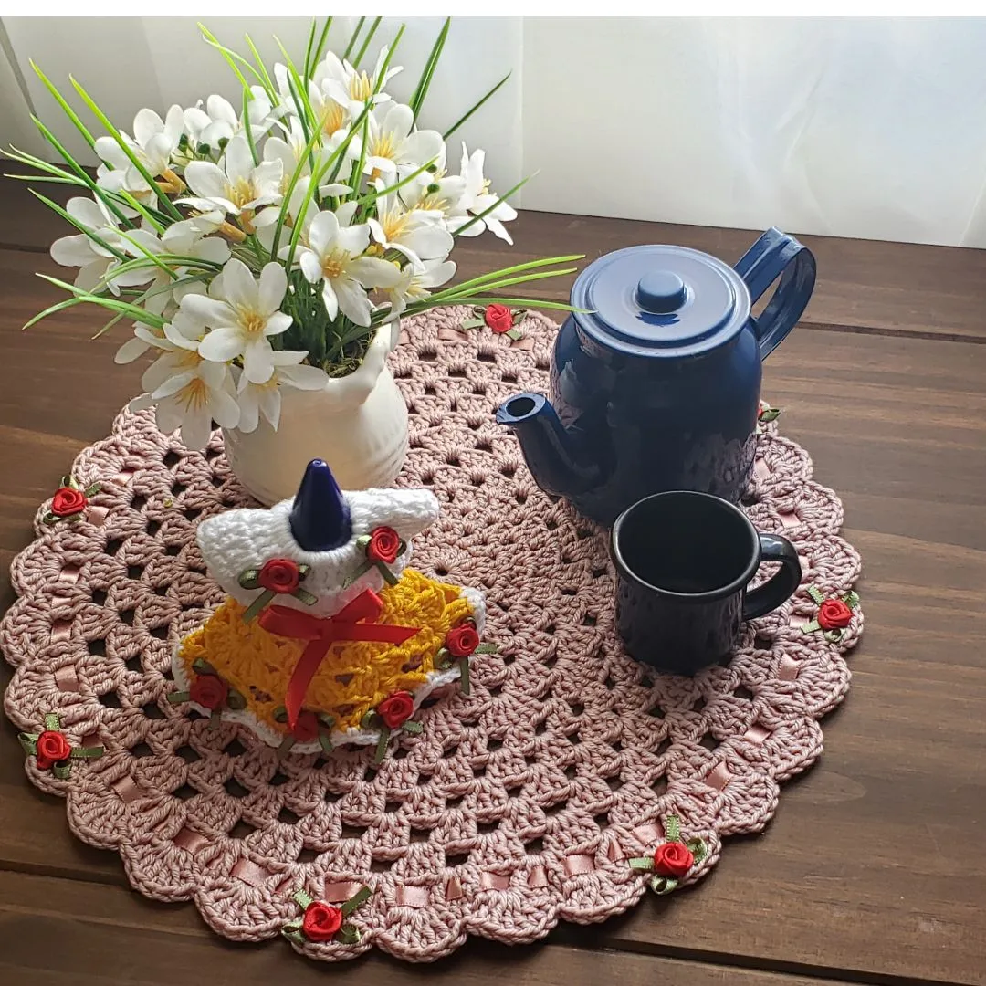 Mini Capa para Adoçante 75 ml Vestidinho - artesanato de Mari Crochê feito com carinho!