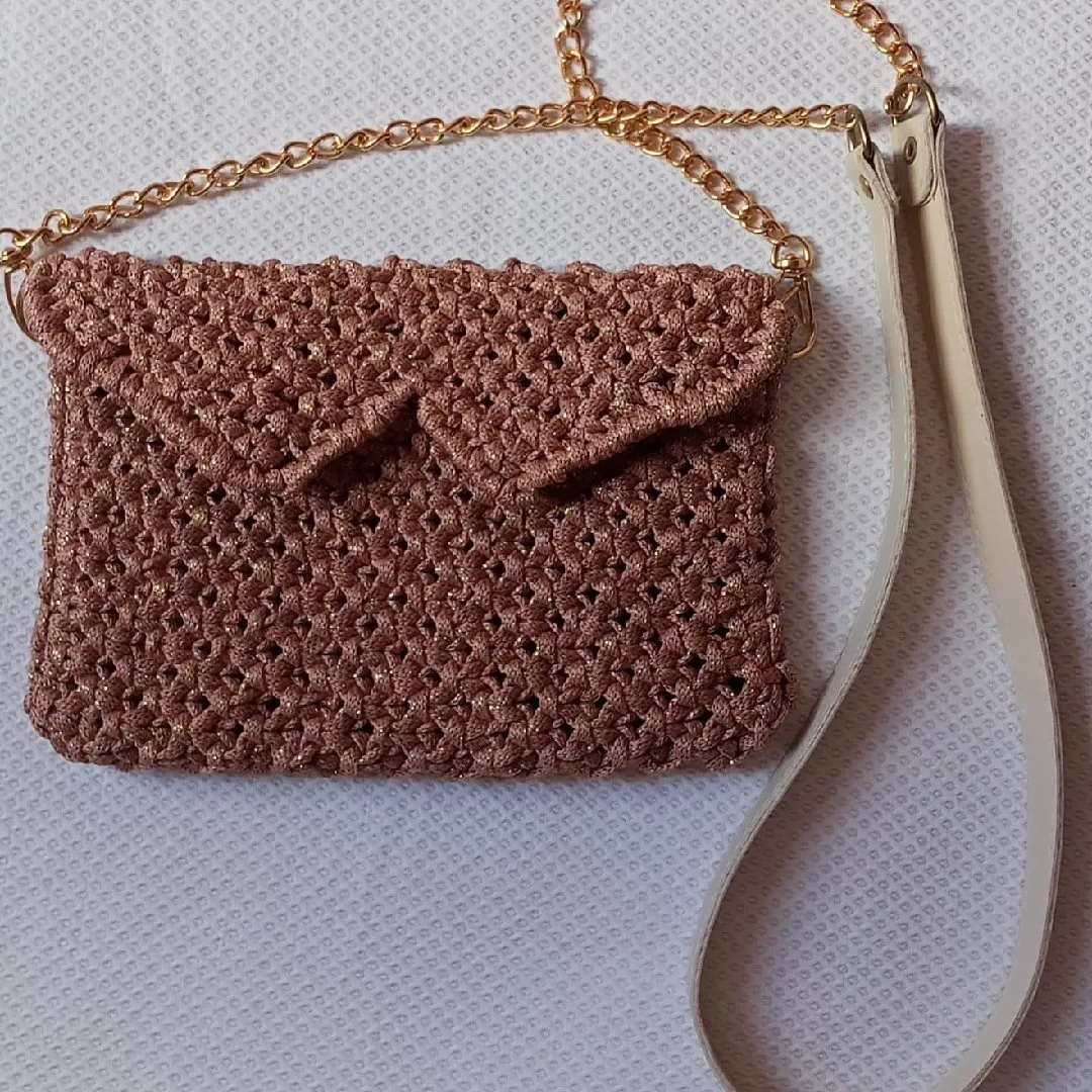 Bolsa rosé - artesanato de Entre nós Macramé