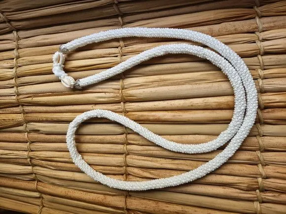 Chicote de Oxala - artesanato de BellaOya Guias e Brajas