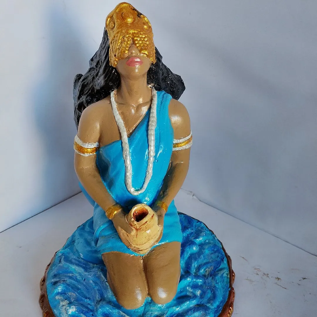 Iemanjá sentada gesso 25 cm - foto 5