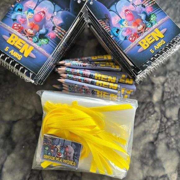 Bloquinho Divertidamente Personalizado - feito à mão por Artmanha Lembrancinhas