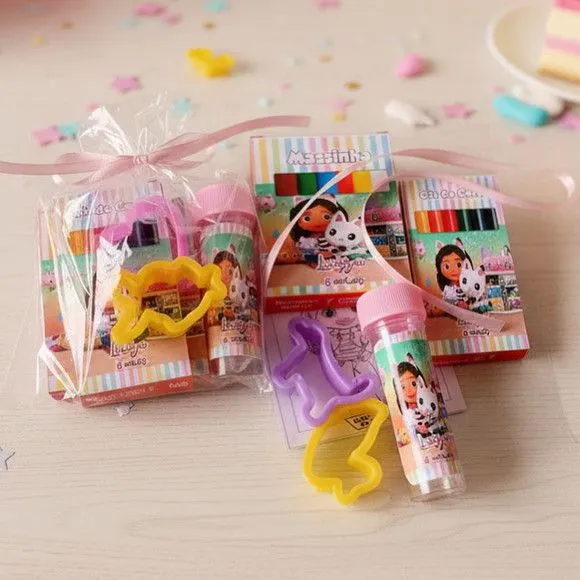Kit Massinha Infantil Casa Magica Gabby Personalizado - feito à mão por Mi Papelaria Criativa