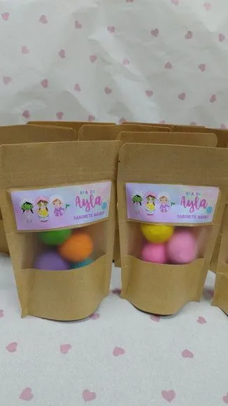 Lembrancinha Sabonete Mágico de Massinha Personalizado - artesanato feito à mão por Juliana Biz - casa e bem estar
