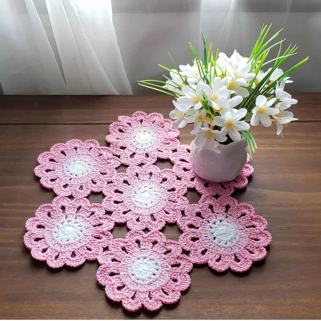 Toalhinha de Crochê Flores Japonesa Rosa com Branco - foto 4