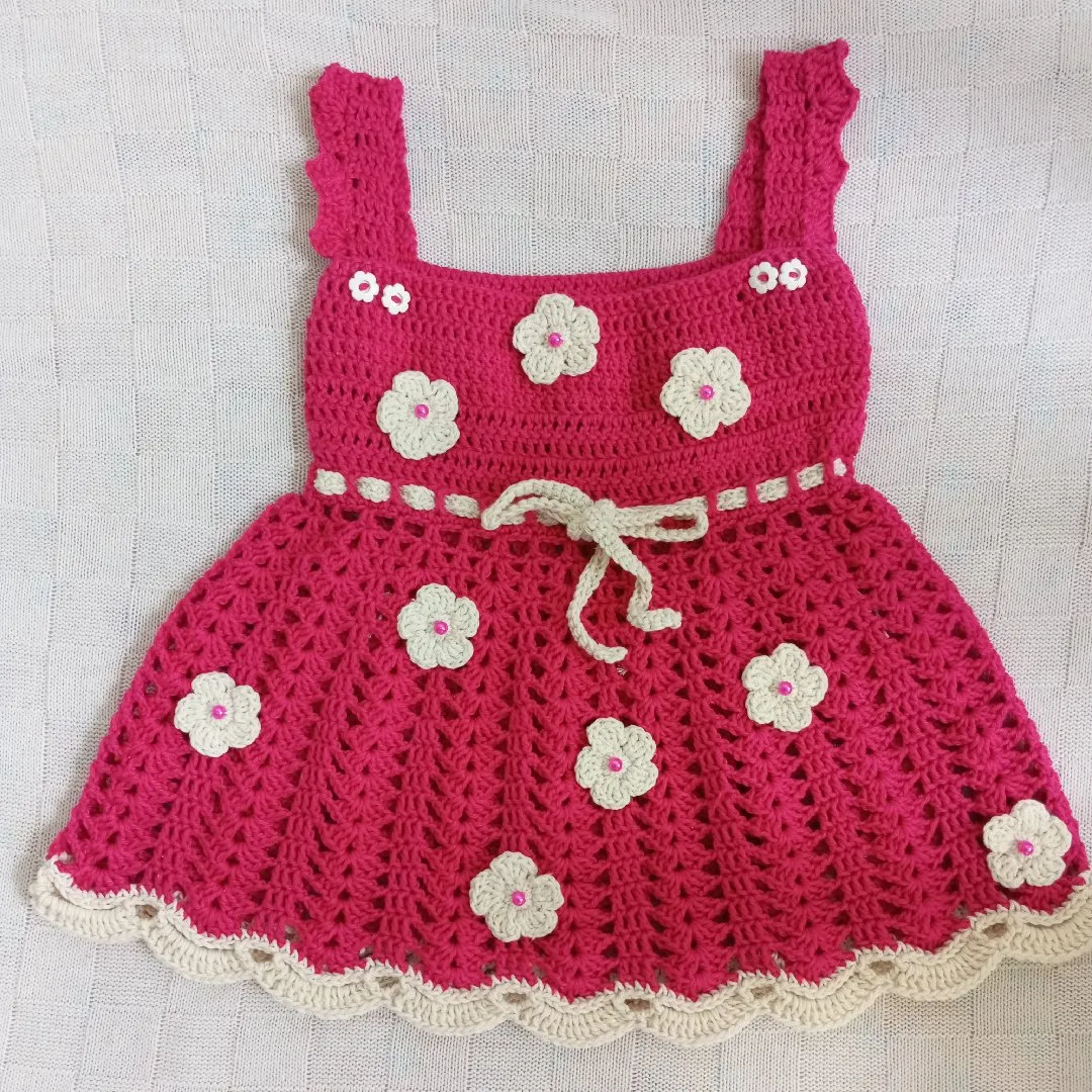vestido para bebê - artesanato feito à mão por Kamia crochê